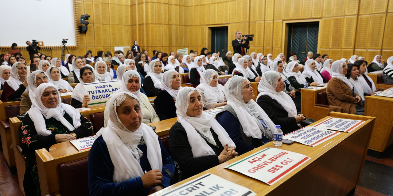 Tülay Hatimoğulları seçim sloganını açıkladı DEM gelir devran döner