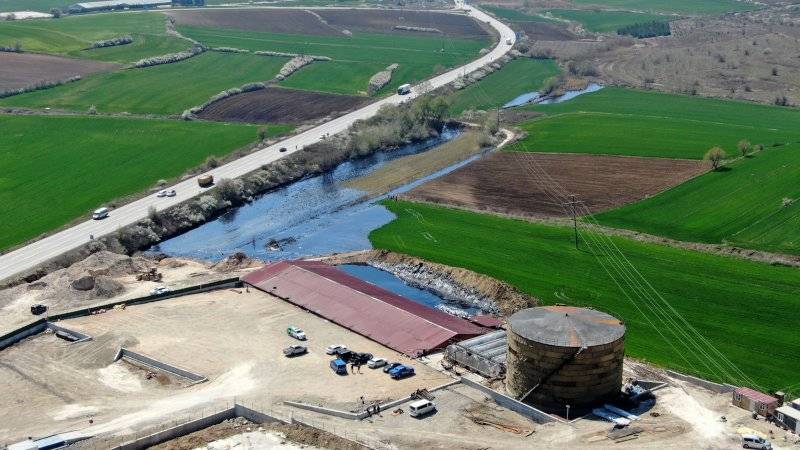 Edirne'de tarlalara 'sıcak asfalt' aktı 5