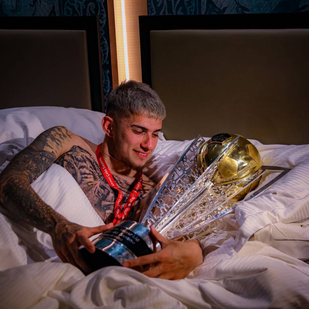 Trabzonspor oyuncuları kupayla yatağa girdi 3