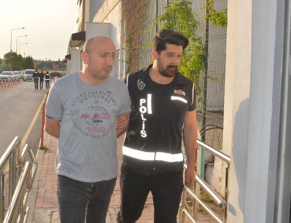 Adana'da şafak baskını: 35 gözaltı 8