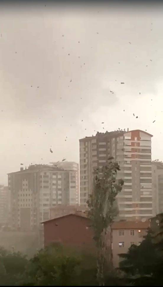 Ankara'da şiddetli yağmur: Yollar göle döndü, evleri su bastı 4