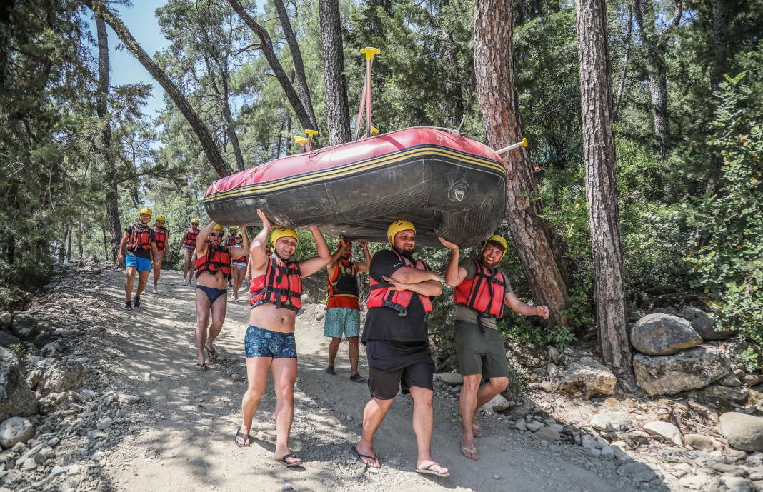 Köprülü Kanyon'da günde 3 bin botla rafting yapılıyor 7