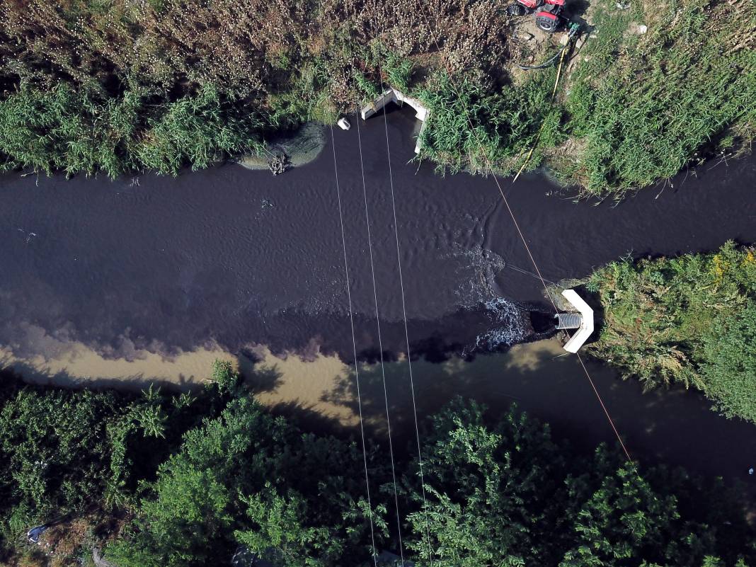 'O senenin moda rengi neyse, Nilüfer Çayı da o renk akıyor' 1