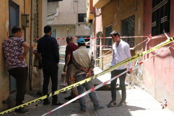 Mahallenin yolu çöktü, altından Roma tüneli çıktı 5