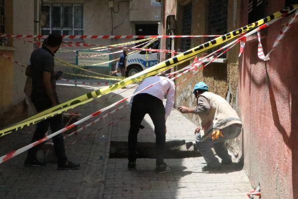 Mahallenin yolu çöktü, altından Roma tüneli çıktı 1