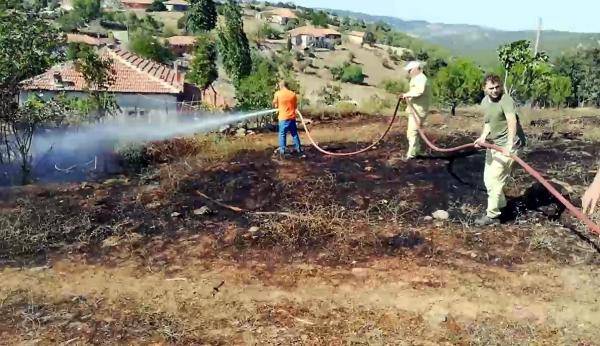 Uçan çatı yangın çıkardı 6