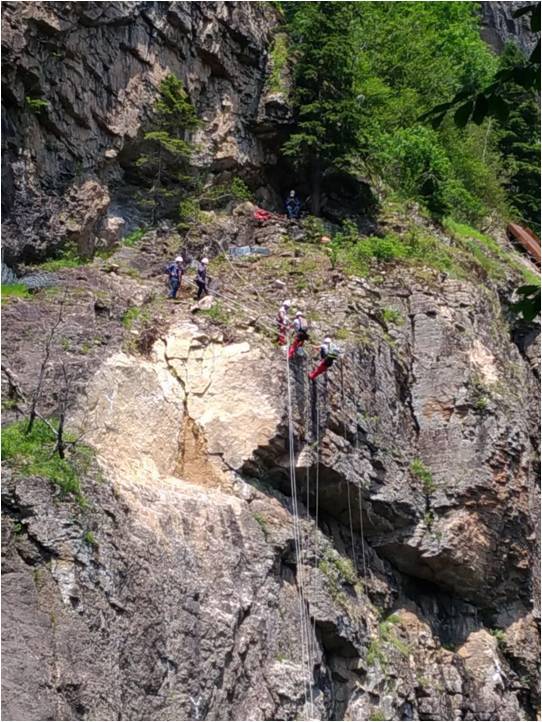 Prof. Dr. Bektaş'tan Sümela restorasyonuna eleştiri: Öncesinde taş düşmesi söz konusu değildi 3