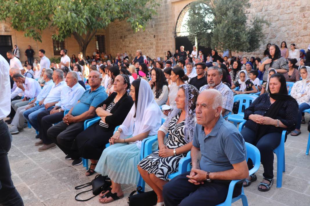 Süryaniler, Şahro Günü'nde Midyat'ta ayin yaptı 7
