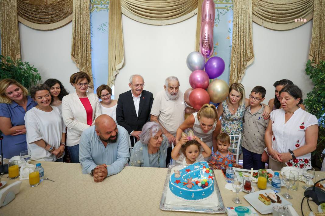 Kılıçdaroğlu, Gezi tutuklularının aileleriyle bir araya geldi 8