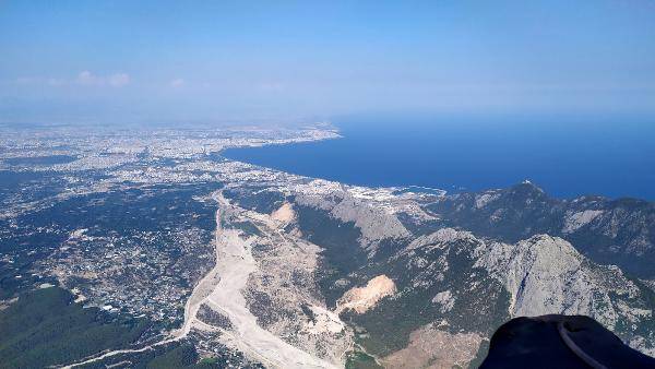 Fethiye'den yamaç paraşütüyle havalandı, 6.5 saatte Antalya'ya gitti 4