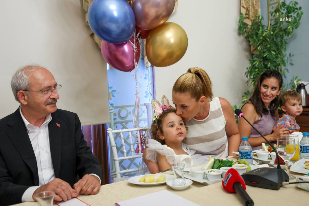 Kılıçdaroğlu, Gezi tutuklularının aileleriyle bir araya geldi 5