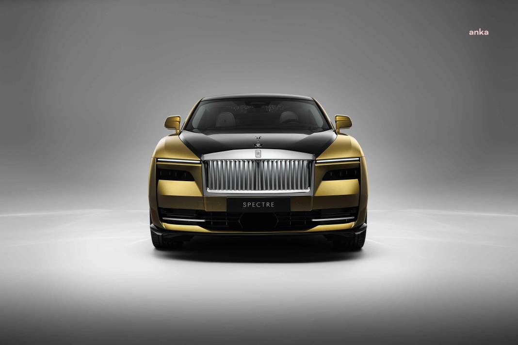 Rolls-Royce, ilk tam elektrikli arabası Spectre'ı tanıttı! İşte Spectre özellikleri ve donanımı 4