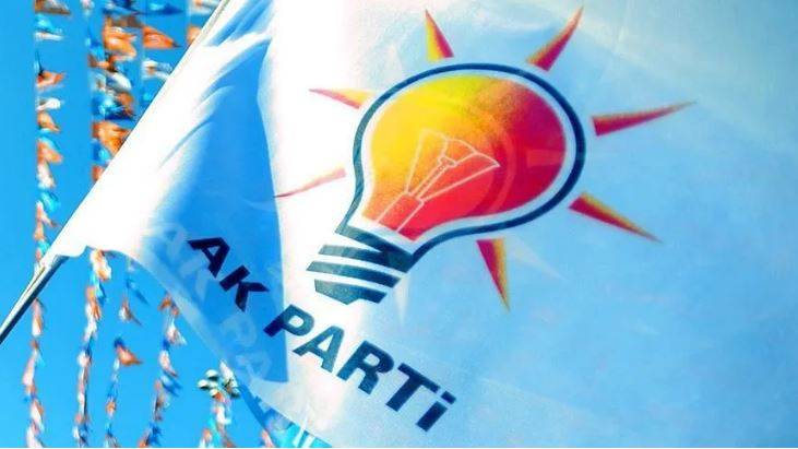 AKP İstanbul'da 9 puan kaybetti 6