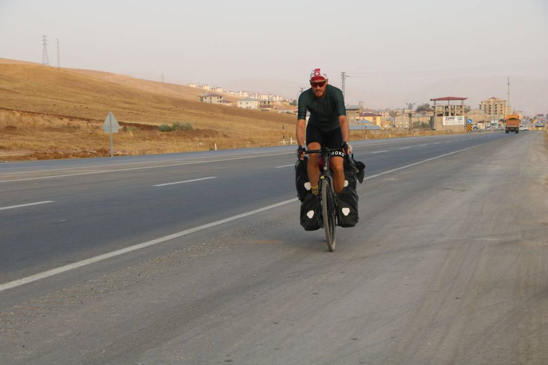 5 bin kilometre pedal çevirdi, son durağı Hakkari oldu 1