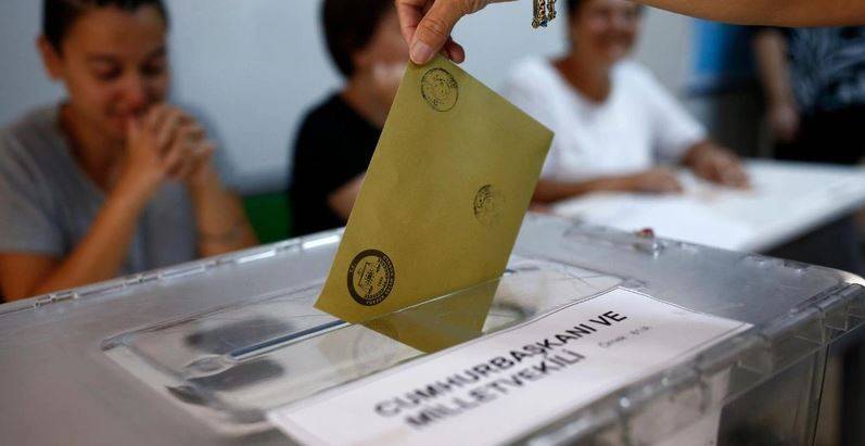 AKP'nin oyları ilk kez yüzde 30'un altına düştü 16