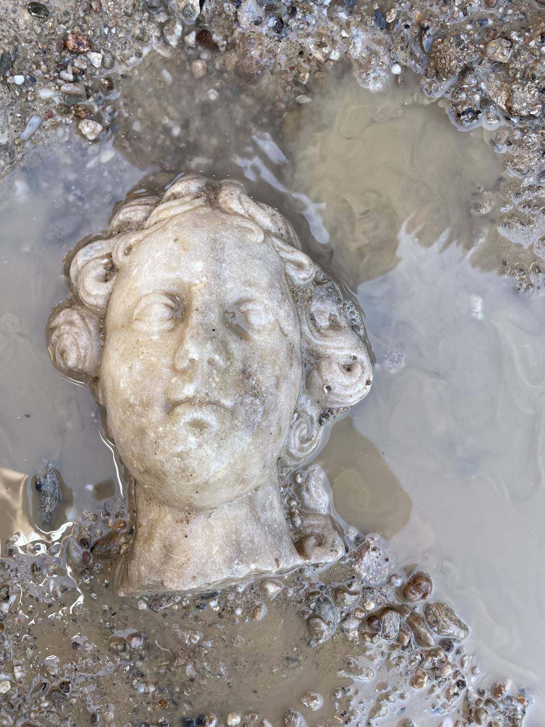 Aizanoi’de Eros, Dionysos ve Herakles heykel başları bulundu 5