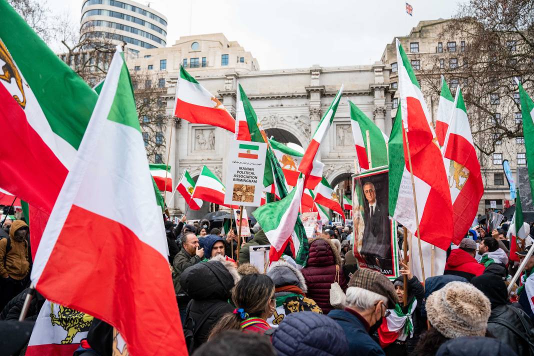 Habip Koçak'ın objektifinden Londra'daki İran protestosu 10