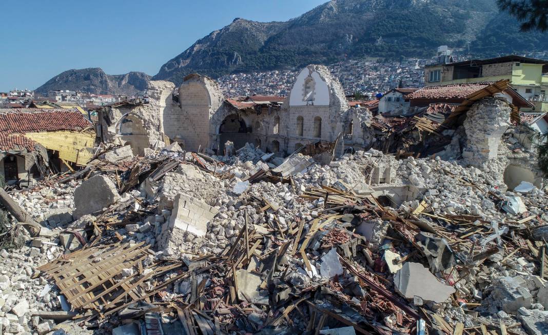 Antakya'daki tarihi kiliseler depremde yıkıldı 11