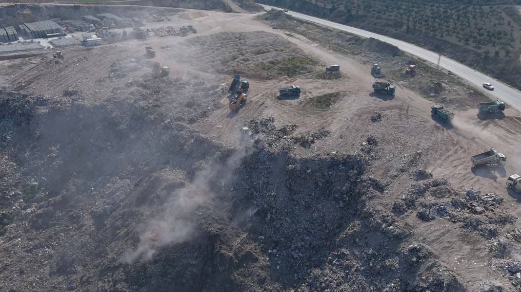 FOTO GALERİ | Enkaz döküm sahası havadan görüntülendi 4