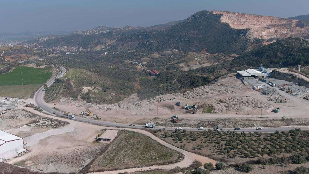 FOTO GALERİ | Enkaz döküm sahası havadan görüntülendi 5