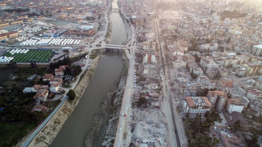 Antakya'daki büyük yıkım dron ile görüntülendi 7