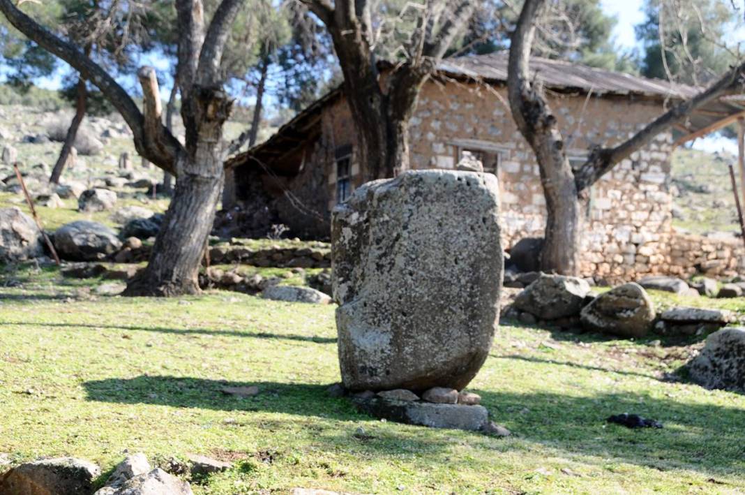 UNESCO listesindeki 3 bin 300 yıllık heykellerde 'çatlak yok' 4
