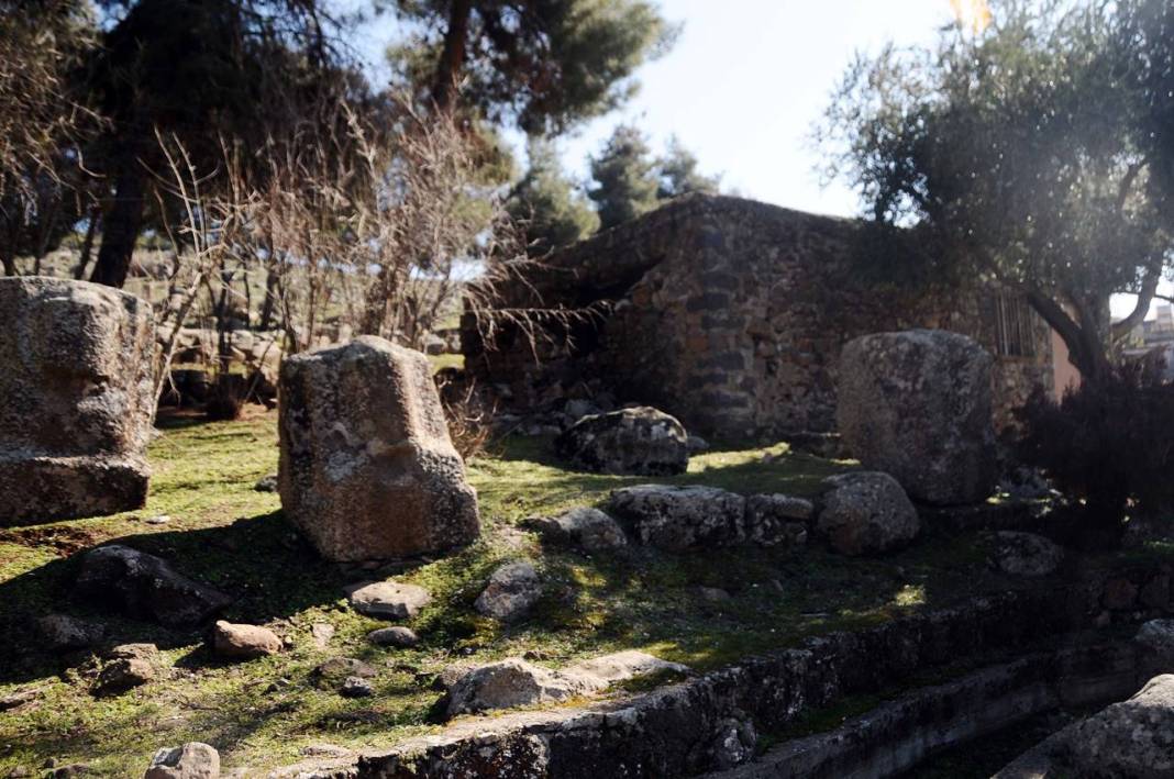 UNESCO listesindeki 3 bin 300 yıllık heykellerde 'çatlak yok' 5