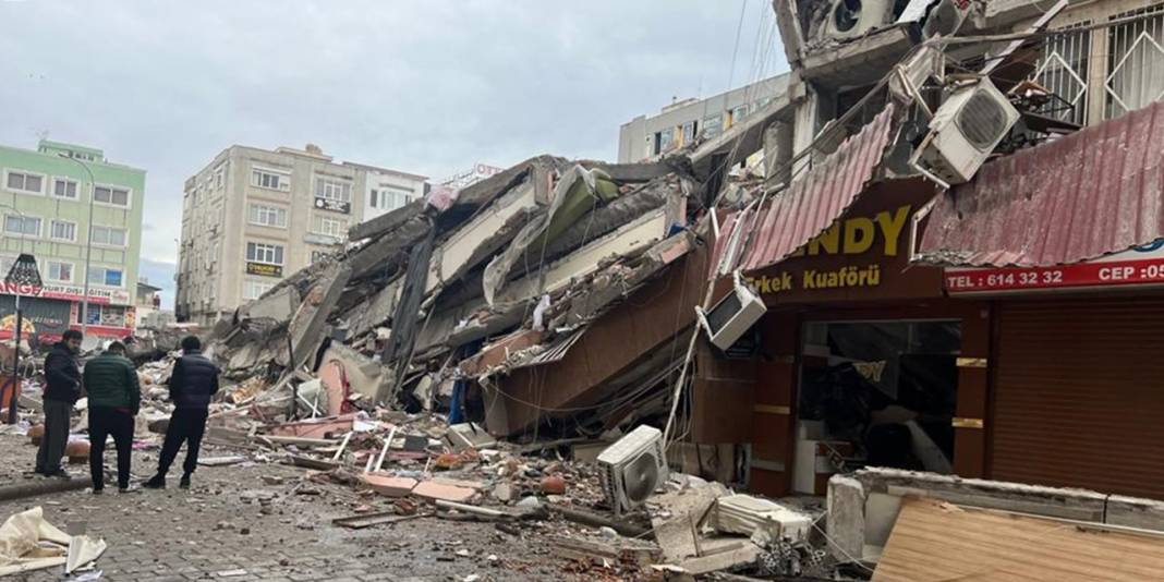 İşte kare kare 10 kenti vuran deprem sonrası hasar 23