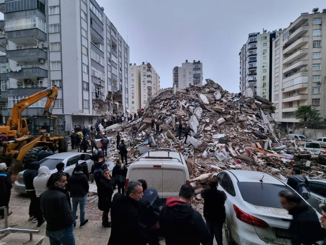 İşte kare kare 10 kenti vuran deprem sonrası hasar 2