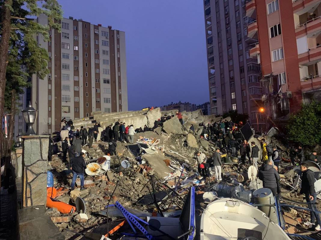 İşte kare kare 10 kenti vuran deprem sonrası hasar 3
