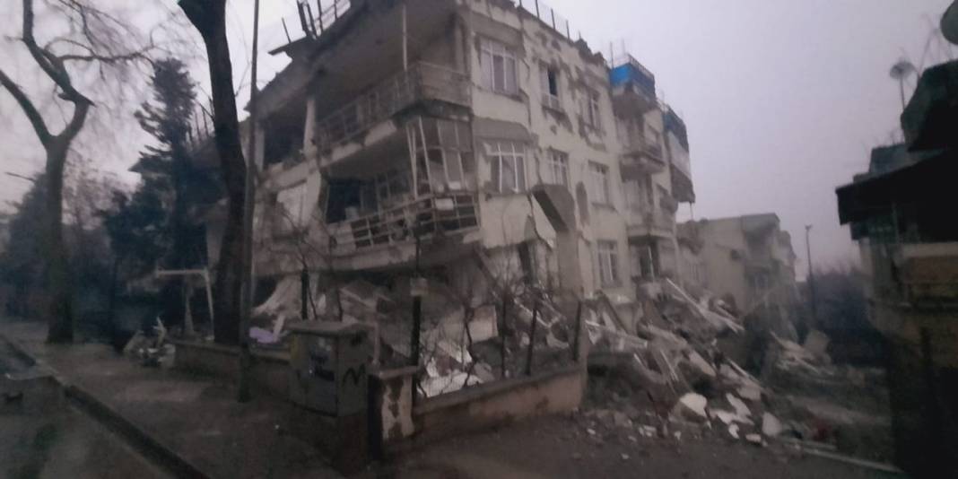 İşte kare kare 10 kenti vuran deprem sonrası hasar 5