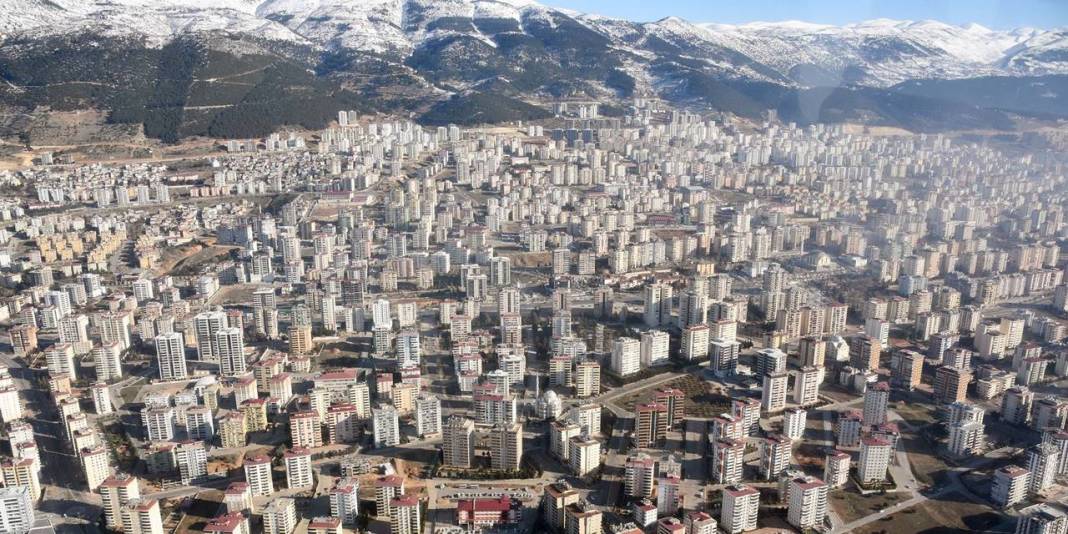 İşte yıkımın olduğu bölgeler: Kahramanmaraş havadan görüntülendi 3