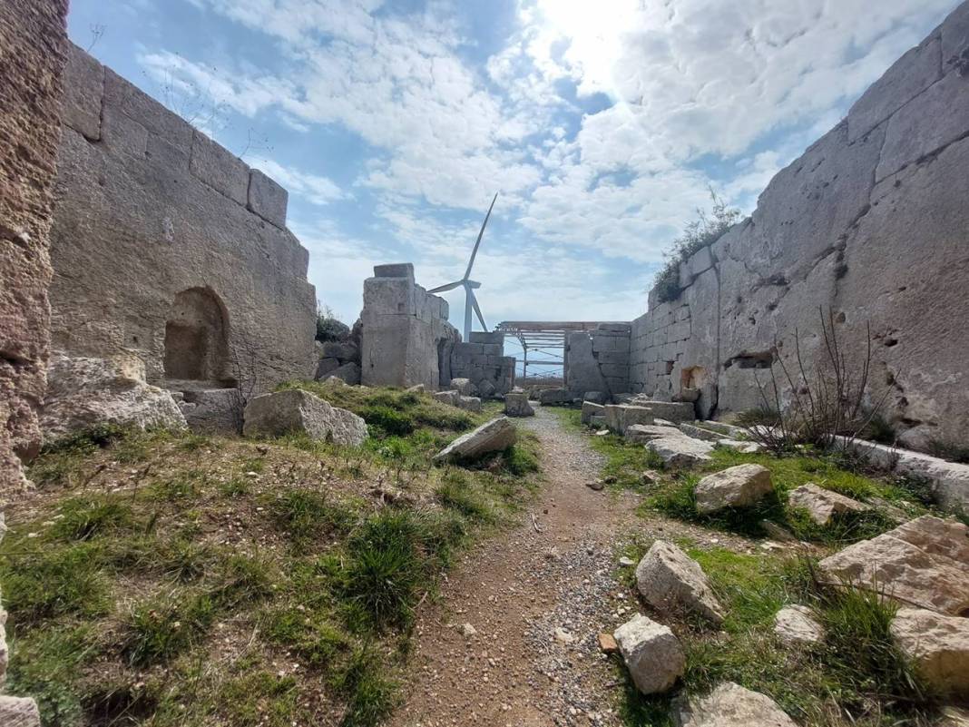 Büyük deprem sonrası kurulan 1500 yıllık manastır, son depremde zarar görmedi 2