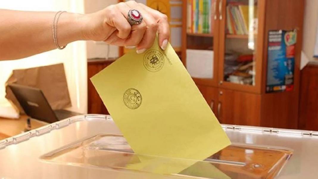 Son anket: AKP son 6 ayda yüzde 3,5 oy kaybetti 1