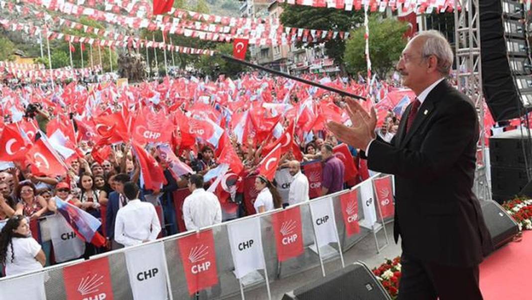 Son anket: AKP yüzde 30’un altına düştü 3