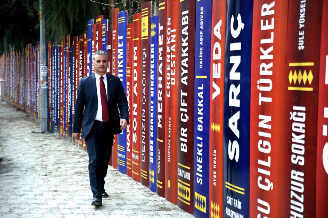 Trabzon'da okul duvarına 'kitap' konsepti 5