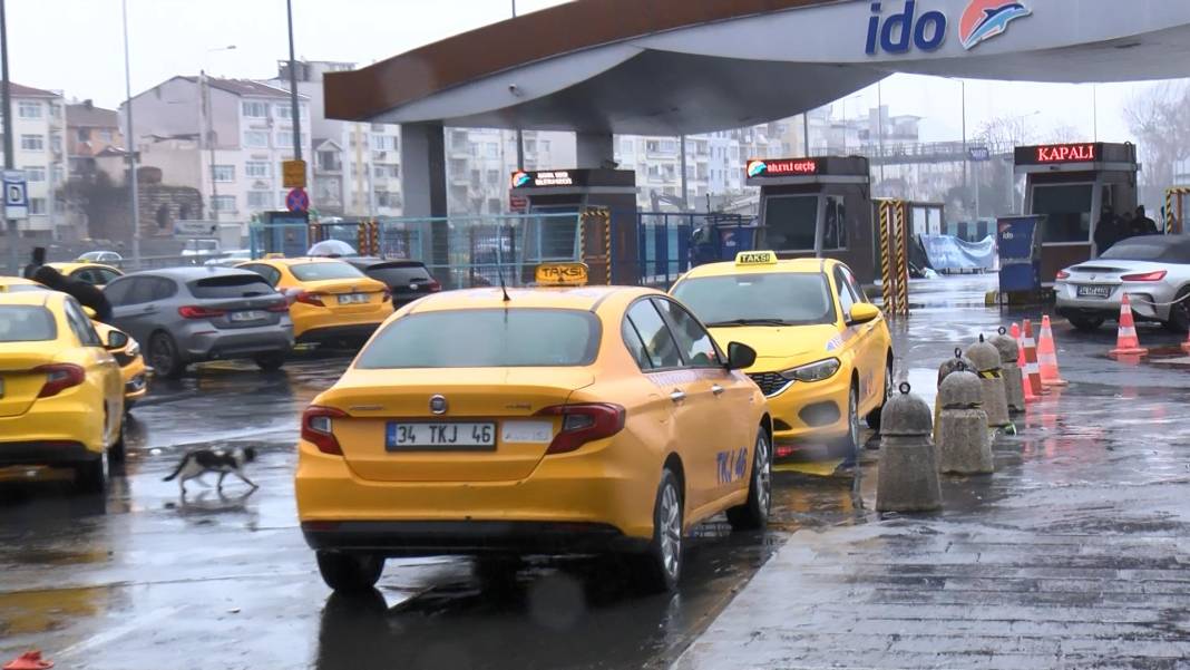 Yenikapı'da taksicilerin 'sefer iptal' oyunu 2