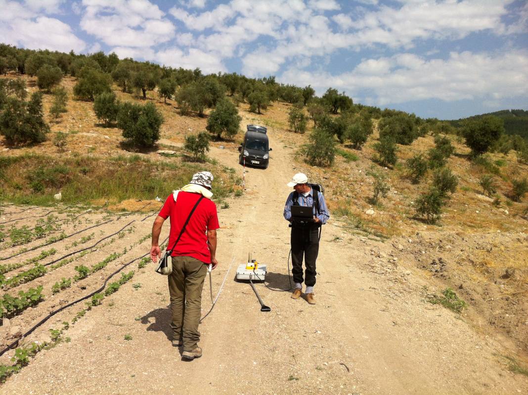 Prof. Dr. Okan Tüysüz çeşit çeşit fay örnekleri paylaştı: Fay nasıl bir şeydir diyenlere gelsin 4