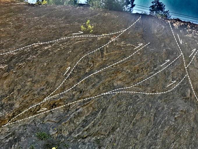 Prof. Dr. Okan Tüysüz çeşit çeşit fay örnekleri paylaştı: Fay nasıl bir şeydir diyenlere gelsin 11