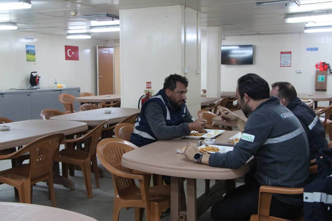 'Yüzer kent' depremzedeler için hazır 6