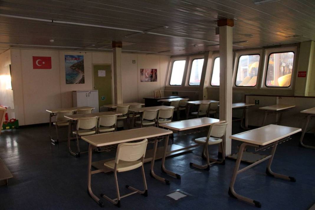 'Yüzer kent' depremzedeler için hazır 2