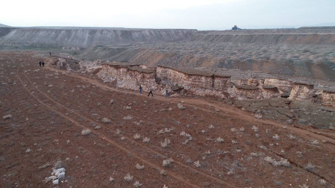 Kahramanmaraş'ta depremden sonra dev yarık 2