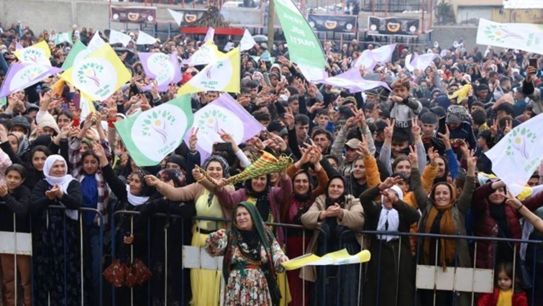Yurtta Nevruz coşkusu: Yüzbinlerce kişi katıldı, 'istifa' sloganı öne çıktı 3