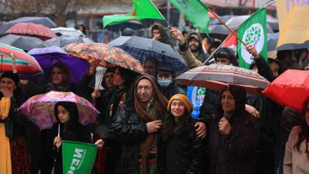 Yurtta Nevruz coşkusu: Yüzbinlerce kişi katıldı, 'istifa' sloganı öne çıktı 9