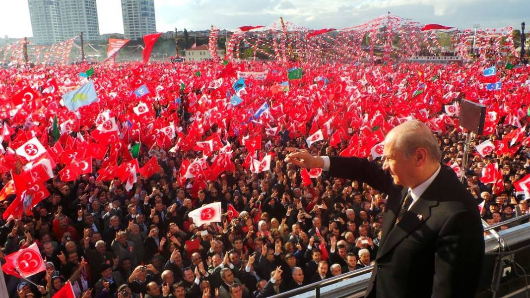 Yöneylem anketi: AKP yüzde 30’da, kararsızlar hâlâ yüksek 8