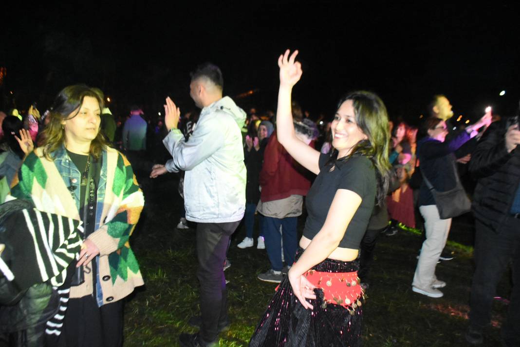 Tunca Nehri kıyısında Kakava kutlaması 13