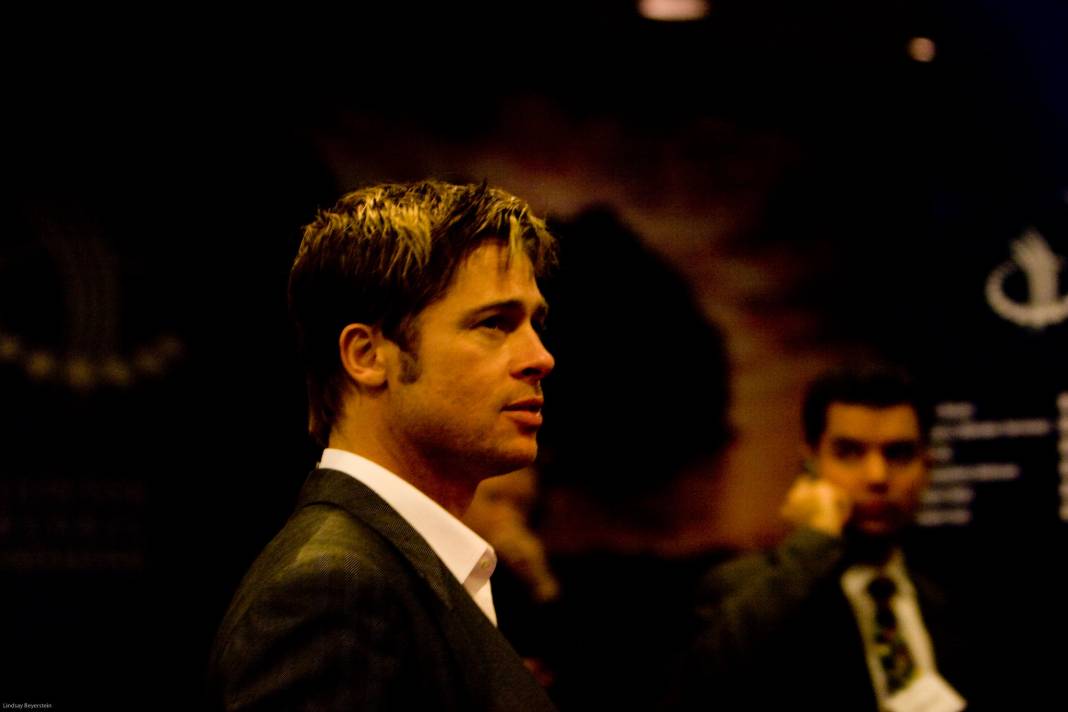 Brad Pitt'den greve destek: Formula 1 filminin çekimlerini durdurdu 2