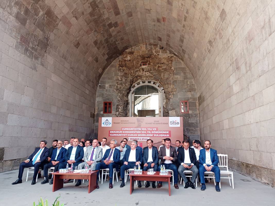 Erzurum Valiliği, medresede yapılmak istenen defileyi 'uygun bulmadı' 1