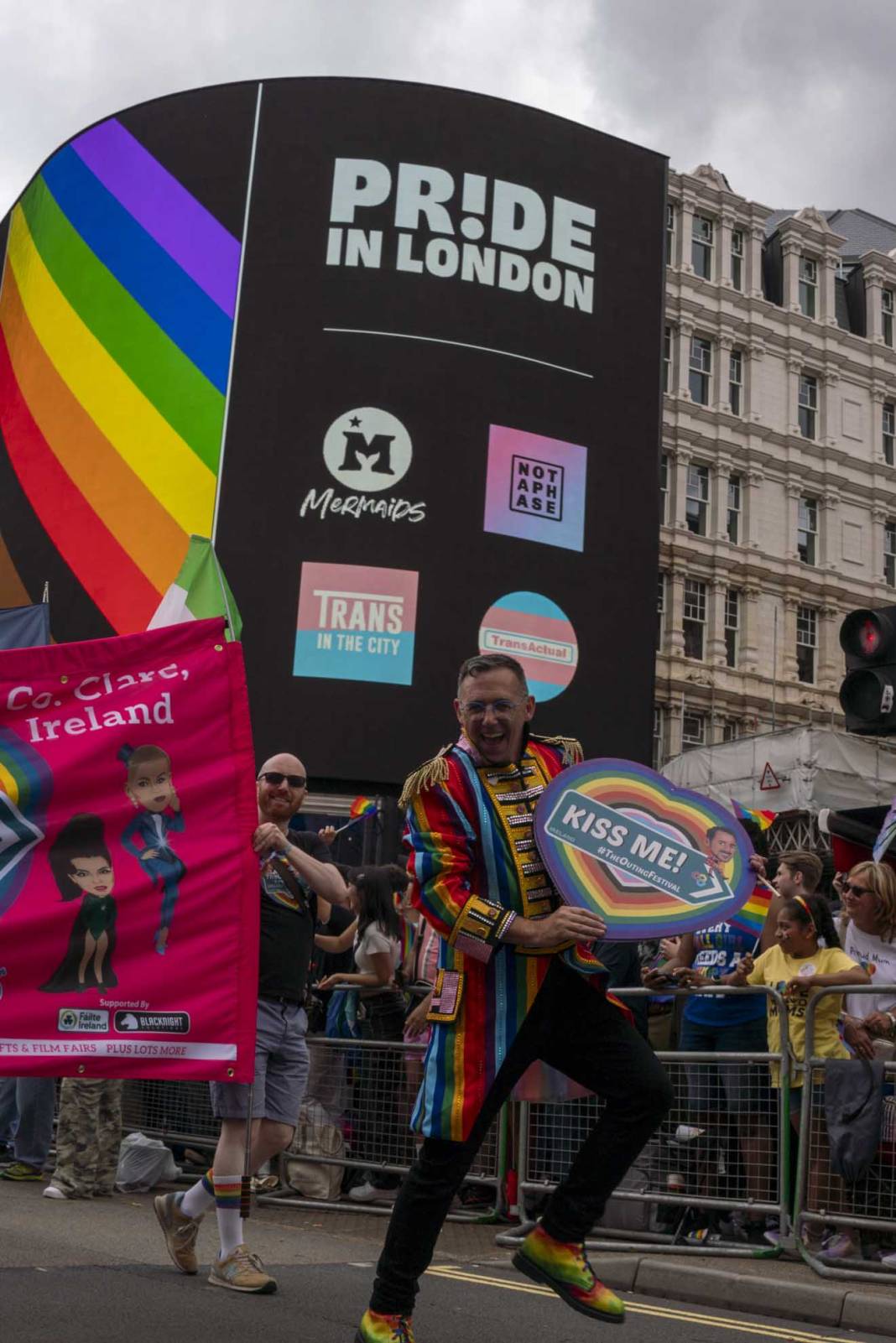 Londra'da on binlerce kişinin katılımıyla Pride'ın 51. yıl dönümü kutlandı 8