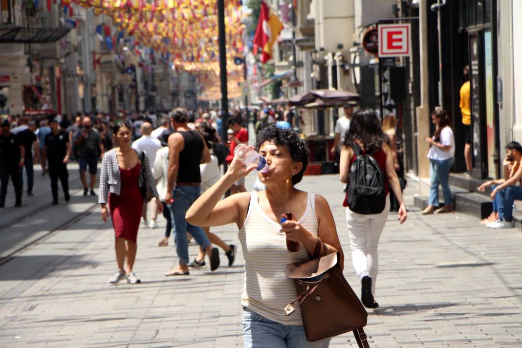 İstanbul bugün 40 dereceyi gördü 12